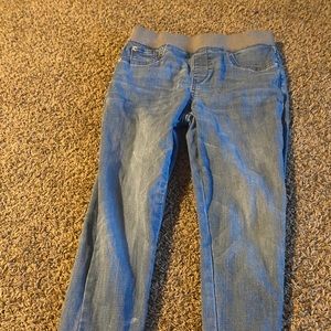 Jeggings—elastic top-light stretchy denim